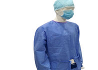 L'abito chirurgico eliminabile verde, isolamento paziente dell'ospedale abbiglia il controllo di infezione