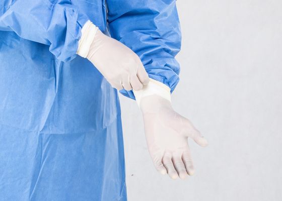 I guanti eliminabili dell'esame del lattice hanno spolverizzato i guanti chirurgici medici spolverizzano liberamente